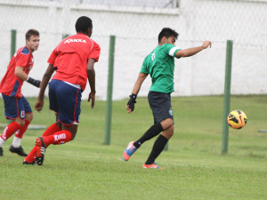 Rafhael Lucas marca em jogo-treino do Coritiba