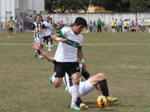 Kady marca e dá assistência em vitória no Estadual Sub-18