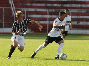 Kady e Thalisson embarcam pra disputa do Brasileiro Sub-20