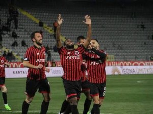 Luccas Claro se destaca em Campeonato Turco